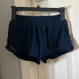 size 4 navy hotty hot shorts
